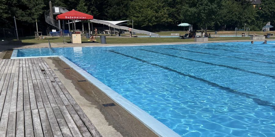 Am Montag ist im St. Gallner Freibad Lerchenfeld ein Mann regungslos i