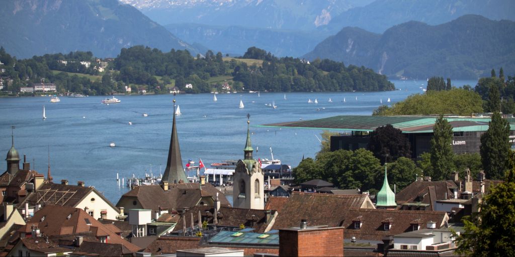 Swiss Prefer Traveling and Outdoor Activities in Free Time: Statistics and Surveys Show