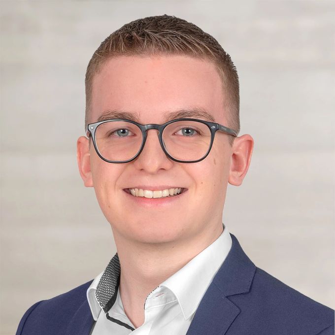 JSVP-Aargau-Präsident Ramon Hug solidarisierte sich mit dem Rechtsextremisten Martin Sellner. ramon hug