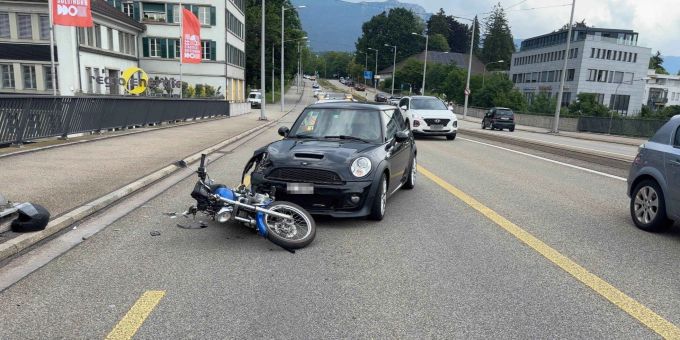 Solothurn: Auffahrkollision mit vier beteiligten Fahrzeugen. SolothurnSolothurn