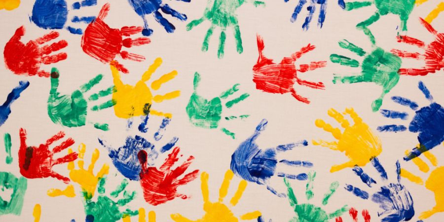 Der Kanton Graubünden hat per 1. August 2025 einen Systemwechsel bei der Subventionierung der Kindertagesstätten vorgenommen. Die Betreuungszahlen sind stabil geblieben. (Symbolbild)