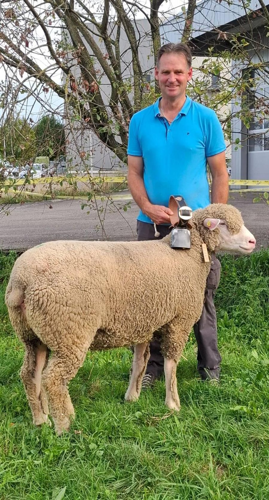 Miss WAS «Pamina» mit stolzem Züchter Martin Reichmuth.