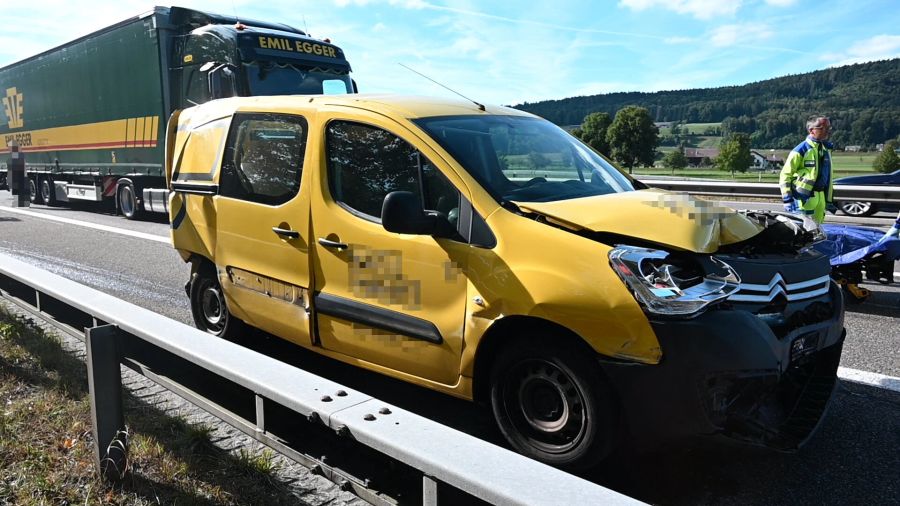 Lieferwagenfahrer verletzt