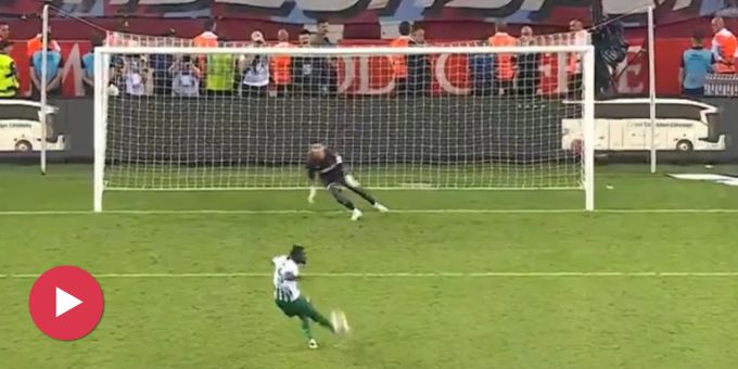 No-Look-Penalty - So lässig schiesst Ambrosius St.Gallen nach Europa