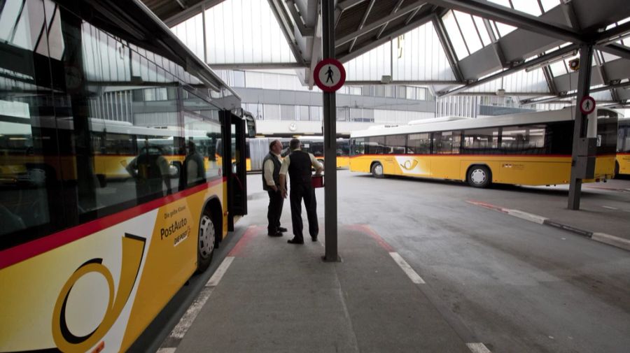 Auf dieser Plattform beim Bahnhof Bern liegt die Postauto-Station – für die neuen E-Busse ein Problem.