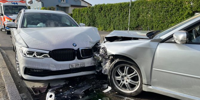 Autofahrerinnen verletzt