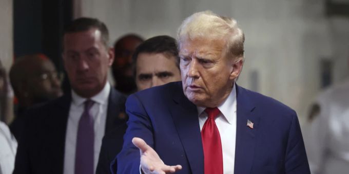 Donald Trump beschäftigt am Freitag gleich zwei Gerichte. Trump