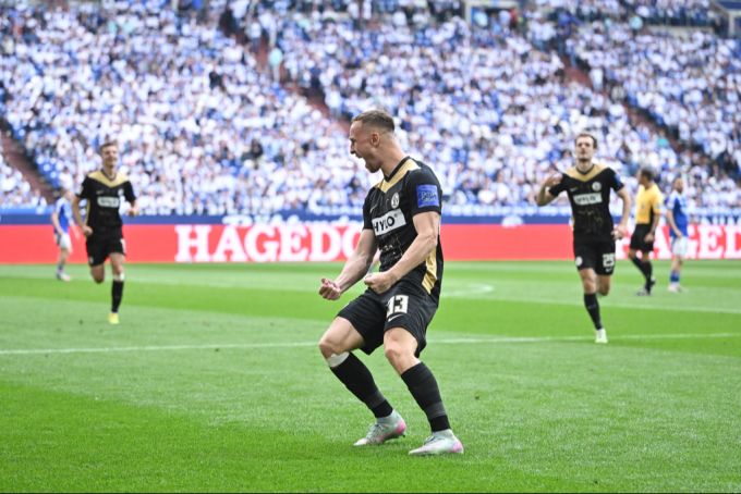 Elversberg schliesst die Saison völlig überraschend auf Platz 3 ab und darf weiter vom Aufstieg träumen. Elversberg