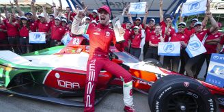 Beim Oval-Debüt - Rookie Shwartzman holt sensationell Indy-500-Pole! Beim Oval-Debüt - Rookie Shwartzman holt sensationell Indy-500-Pole!