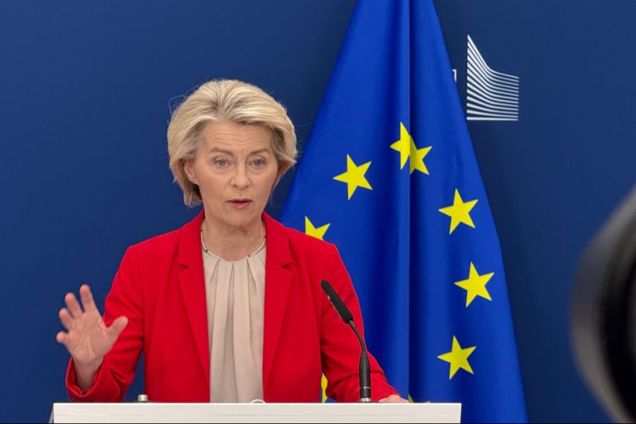 Jetzt ist es raus: Die EU-Kommissionspräsidentin Ursula von der Leyen und Pfizer-Chef Albert Bourla verschickten sich während der Pandemie Textnachrichten.