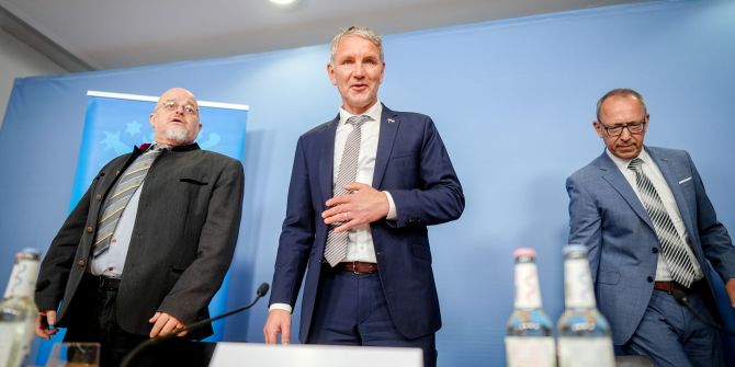 Björn Höcke (Mitte) und Jörg Urban (rechts)