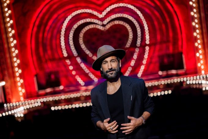Massimo Sinató muss verletzungsbedingt pausieren. let's dance 2025