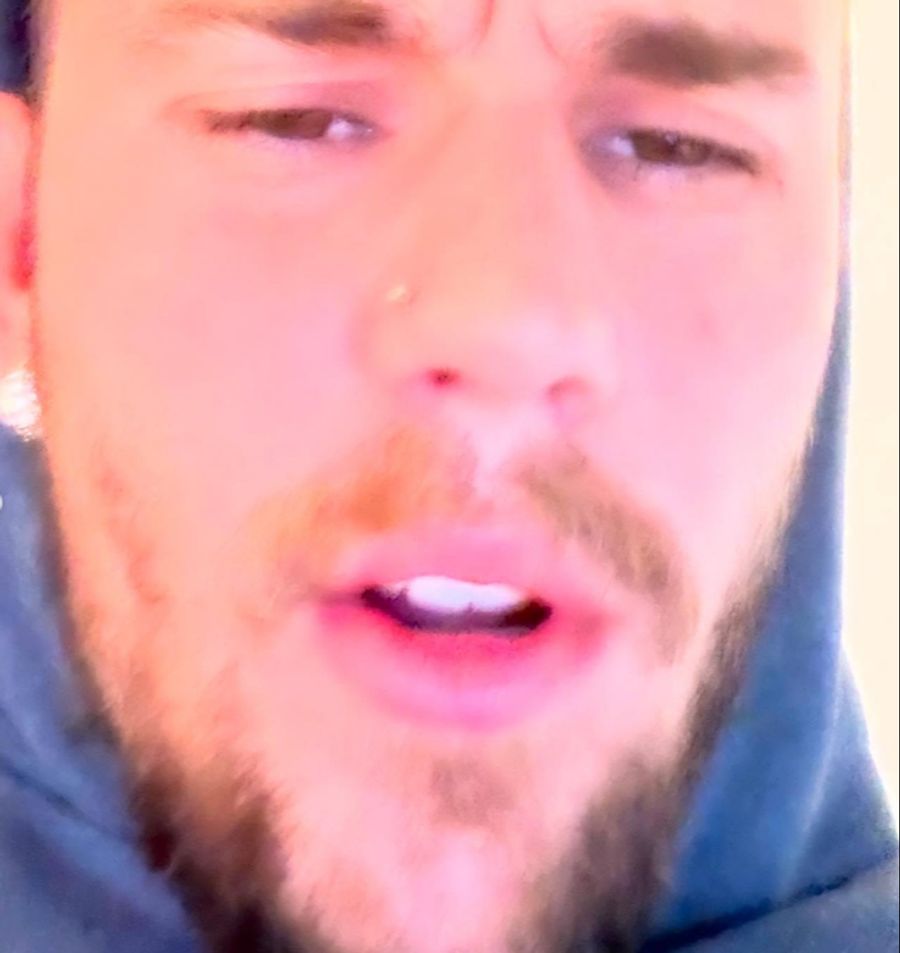 Der Popstar teilt häufig Nahaufnahmen von sich selbst.