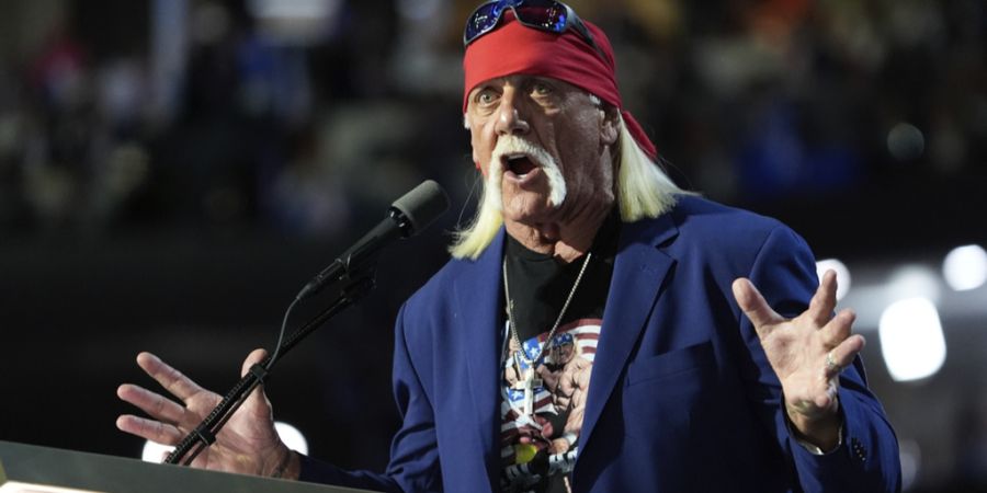 hulk hogan am Mikrofon