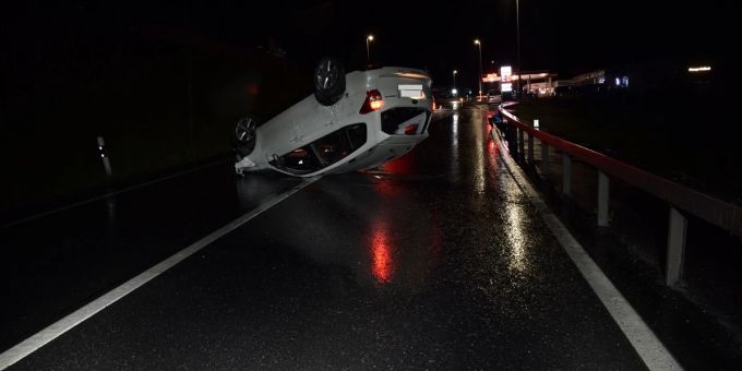 Schluein GR: Lenker eingeschlafen. Schluein GR