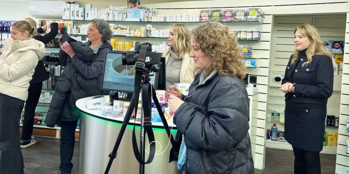Die Beiträge auf Social Media sollen die Kampagne «Konsultation in der Apotheke» promoten. Bild nur für Arikel von pharmaSuisse verwenden