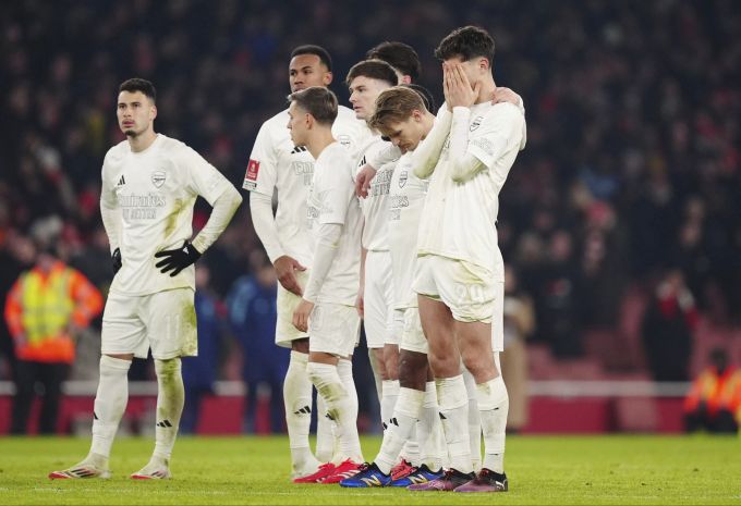 Kai Havertz (rechts) nach seinem verschossenen Penalty gegen Manchester United. Kai Havertz