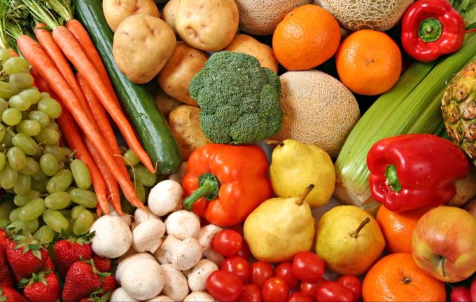 Bei veganer Ernährung denken viele an Verzicht. Dabei ist die Auswahl an pflanzlichen Lebensmitteln sehr gross. Gemüse und Früchte vegan
