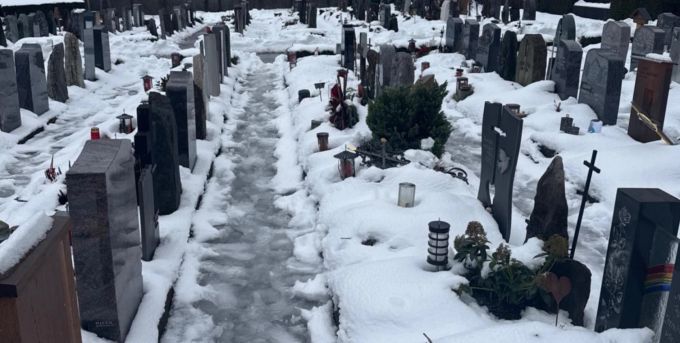 Auf dem Friedhof in Appenzell wurden Grabkreuze beschädigt. Friedhof
