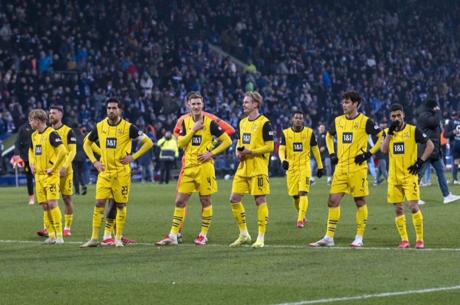 Die Dortmunder liegen in der Bundesliga nach 22 Spieltagen auf Platz elf.