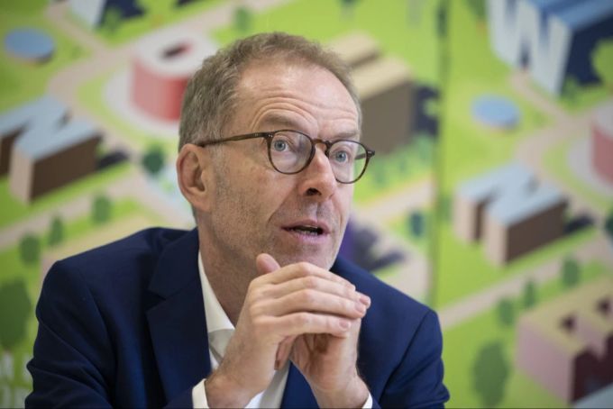 Daniel Leupi bei einer Medienkonferenz zur Lancierung der «Wohnungs-Initiative» in Zürich. (Archivbild) Baugenossenschaften Betrug Kontrolle Veruntreuung