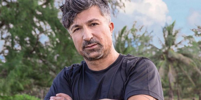 Für Kandidat Chico ist das Abenteuer bei «Promis unter Palmen» nun vorbei – aus ernstem Grund. Sat.1