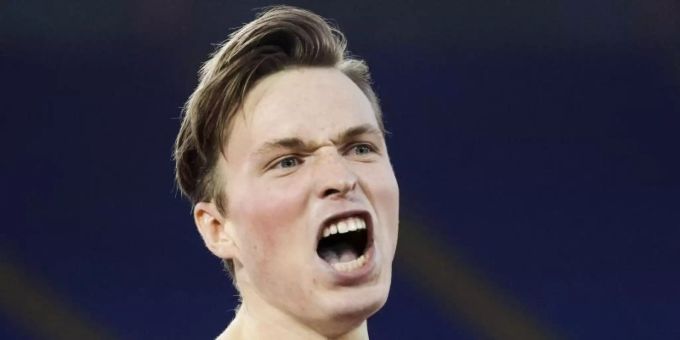 Hat einen neuen Weltrekord über 400 Meter Hürdenlauf aufgestellt: Karsten Warholm aus Norwegen. Foto: Gregorio Borgia/AP/dpa