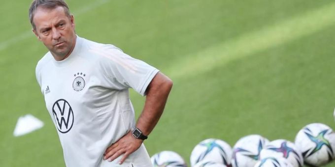 Hansi Flick ist Bundestrainer von Deutschland. uefa nations league