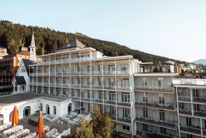 So sieht das Davoser Hard Rock Hotel von aussen aus. Hard Rock Hotel Davos