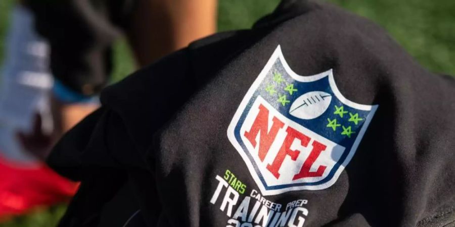 Die NFL will ihre Corona-Regeln verschärfen. Foto: Maximilian Haupt/dpa