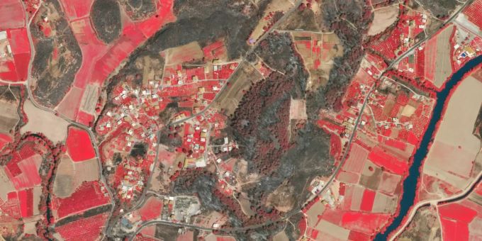 Das Satellitenbild zeigt die durch einen Waldbrand in Manavgat (Provinz Antalya) verwüsteten Gebiete (in schwarz). An der Mittelmeerküste der Türkei – eigentlich um die Jahreszeit Urlaubsparadies für einheimische wie ausländische Touristen – wüten seit Tagen verheerende Brände. Türkei Waldbrände