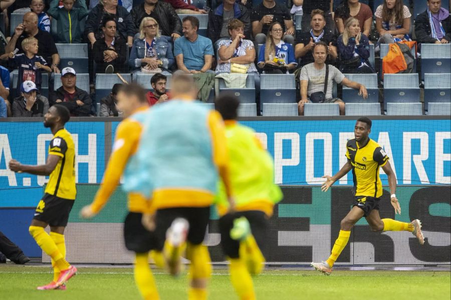 Jordan Siebatcheu (r.) feiert sein 4:3-Siegestor in Luzern.