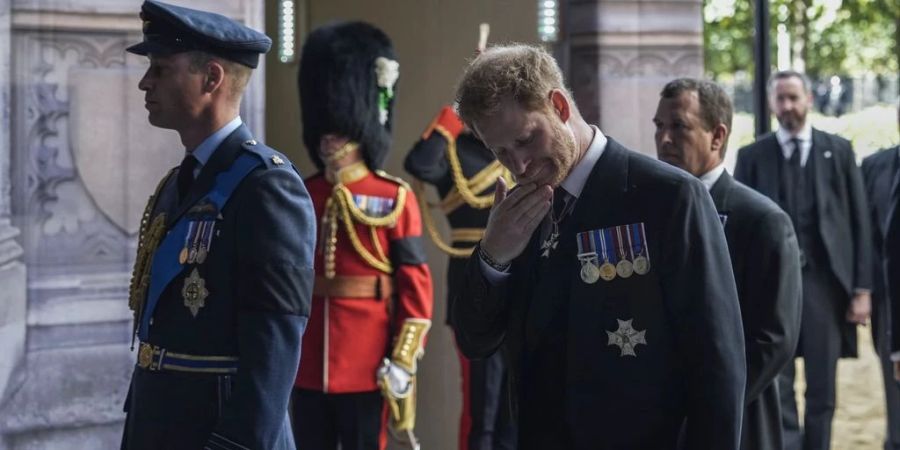 Prinz Harry erfuhr erst kurz vor der Presse vom Queen-Tod.