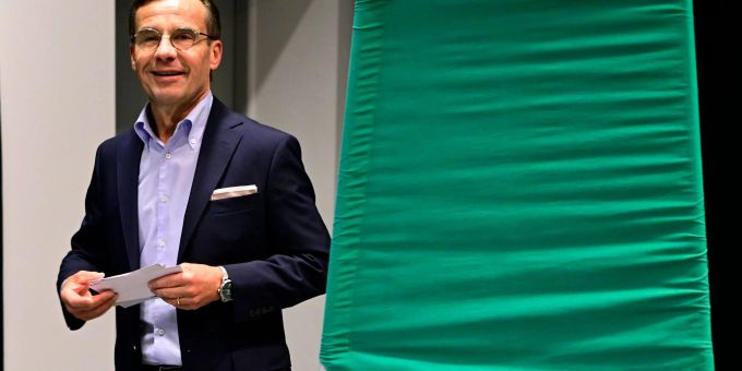 Ulf Kristerssons Vier-Parteien-Block gewann 176 Mandate bei der Reichstagswahl. Ulf Kristerssons Vier-Parteien-Block gewann 176 Mandate bei der Reichstagswahl.