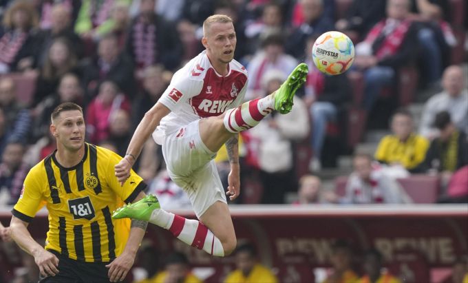 Denis Huseinbasic (1. FC Köln) gegen Niklas Süle (Borussia Dortmund) in der Bundesliga. FC Köln BVB Bundesliga