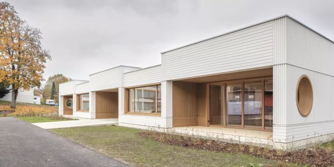 Der moderne Holzelementbau vermochte die internationale Jury zu überzeugen. Kindergarten Steinmürli