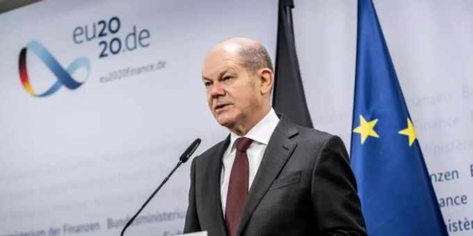 Bundesfinanzminister Olaf Scholz gibt vor der Videokonferenz der EU-Wirtschafts- und Finanzminister ein Pressestatement. Foto: Michael Kappeler/dpa Bundesfinanzminister Olaf Scholz gibt vor der Videokonferenz der EU-Wirtschafts- und Finanzminister ein Pressestatement. Foto: Michael Kappeler/dpa