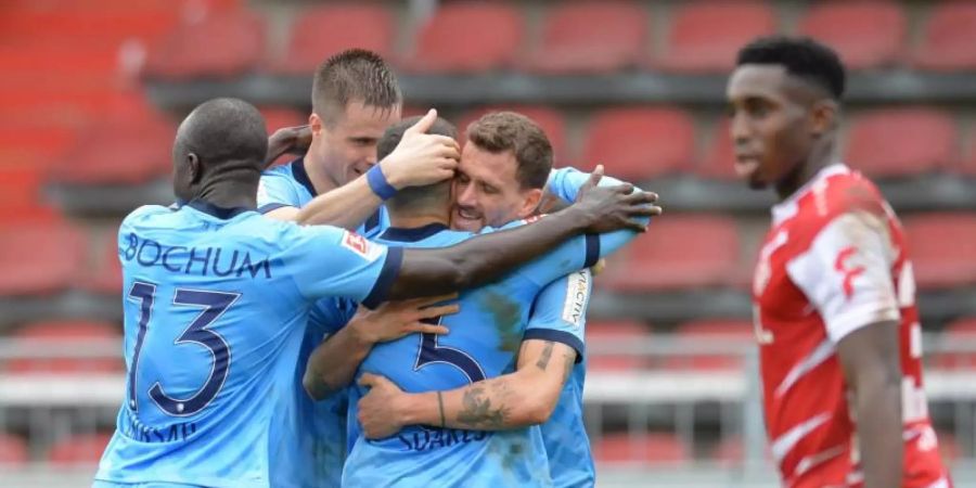 Die Bochumer besiegten die Würzburger Kickers mit 3:2. Foto: Timm Schamberger/dpa