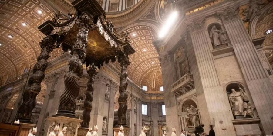 Papst sagte wegen Ischias-Leidens Teilnahme an liturgischen Feiern zum Jahreswechsel ab