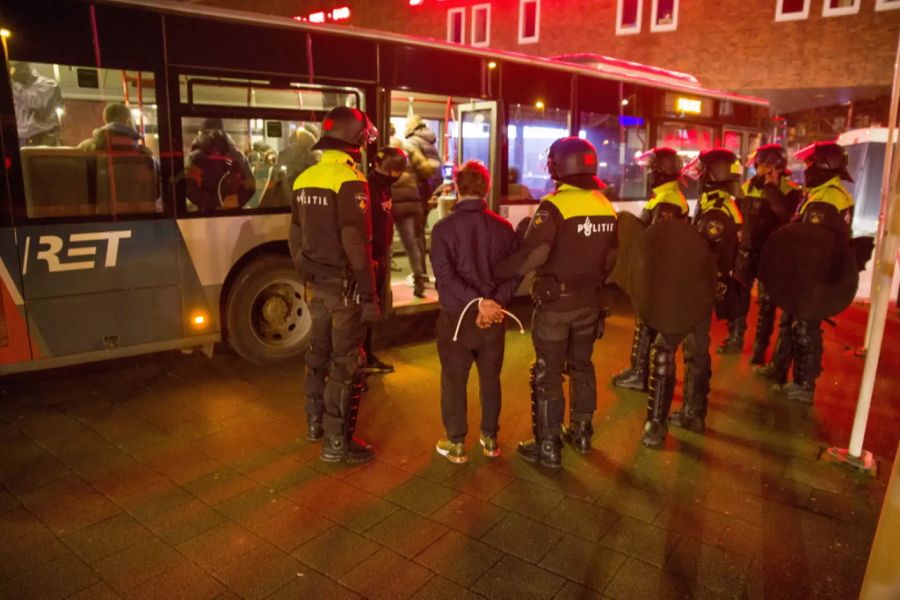 Rotterdam Amsterdam Niederlande Corona-Proteste