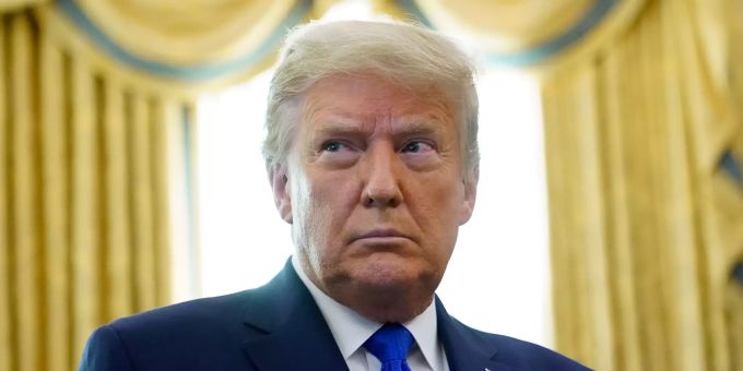 Der US-Senat, der eine Ämtersperre gegen den Ex-Präsidenten verhängen kann, sollte am Dienstag zunächst entscheiden, ob das Verfahren verfassungsgemäss ist. Impeachmet