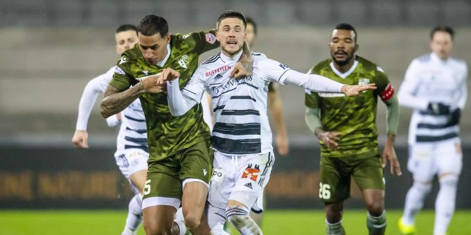 Sions Leo Lacroix (links) kann bei seinem Debut gegen den Ex-Club nicht überzeugen. FC Sion FC Basel