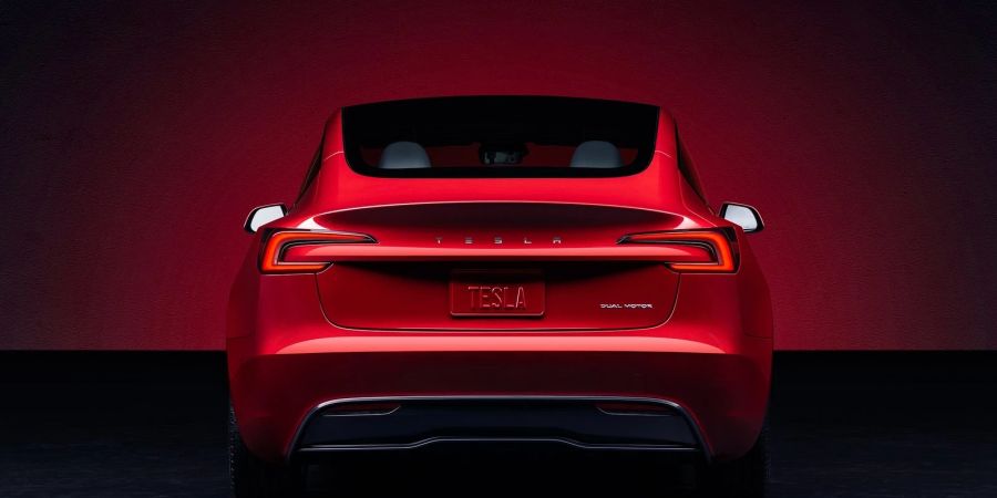 Das neue Tesla Model 3 vielleicht bald in Satin Rose Gold?