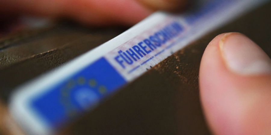 Die EU-Staaten positionieren sich im Streit um neue Führerscheinregeln.