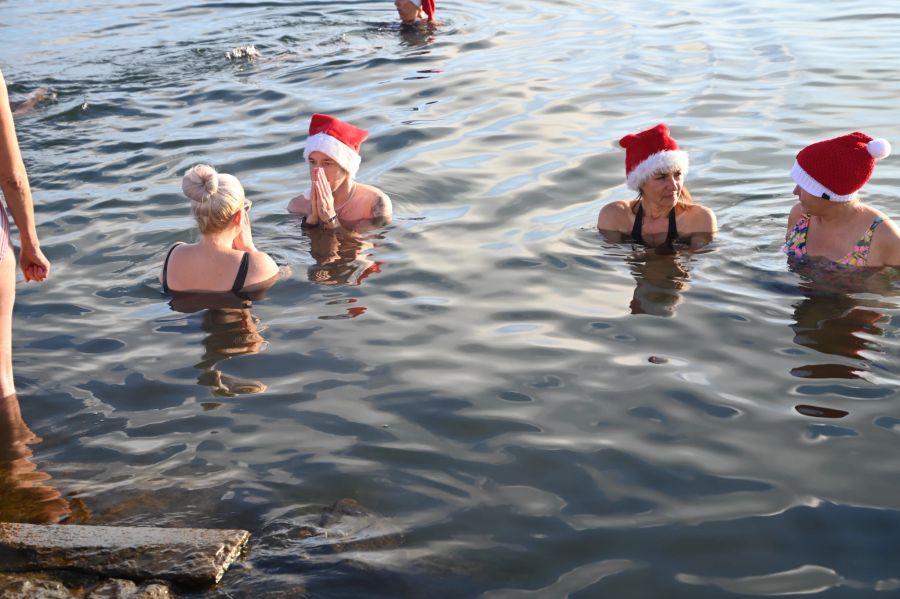 Nach wenigen Minuten sei es ein unglaubliches Gefühl, welches man im eiskalten Wasser durchlebt.