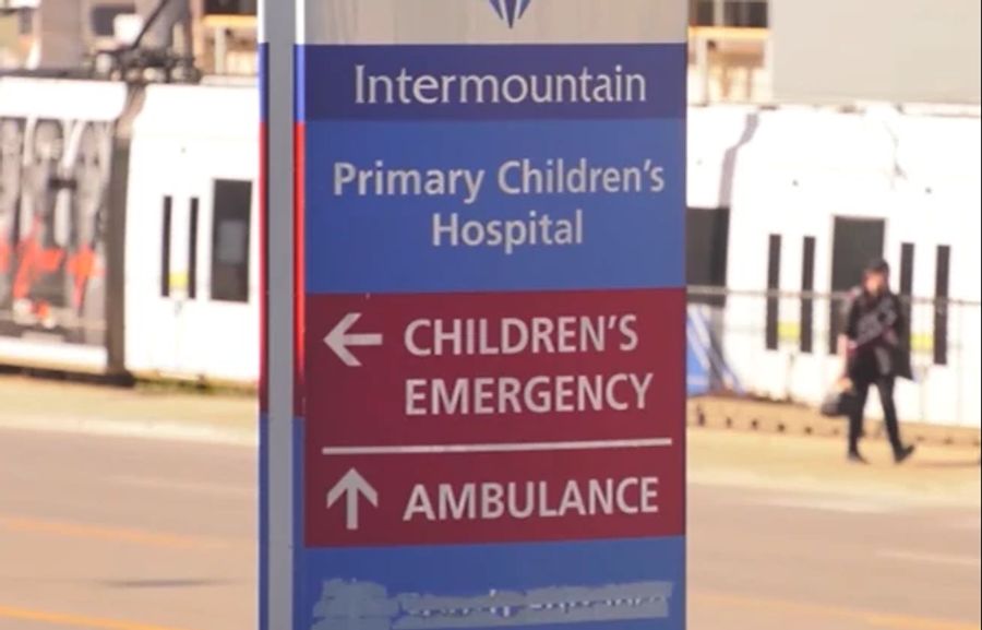 Im Spital erfuhr die Mutter, dass ihr Sohn unter einer seltenen Krebsform leidet.
