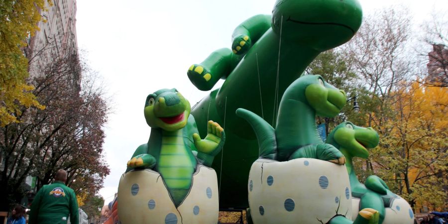 Riesige Heliumballons werden für die alljährliche Thanksgiving-Parade am Central Park in Manhattan vorbereitet.