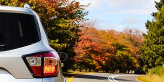 Sponsored - Deshalb ist ein Auto-Winter-Check im Herbst sinnvoll