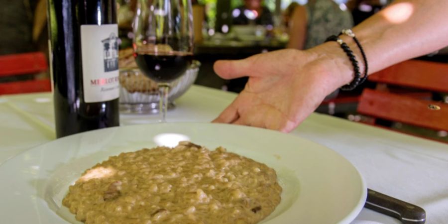 Weniger gefragt: Seit Inkrafttreten des neuen Grenzgängerabkommens bewerben sich weniger Arbeitnehmer aus Italien in Tessiner Gastrobetrieben.