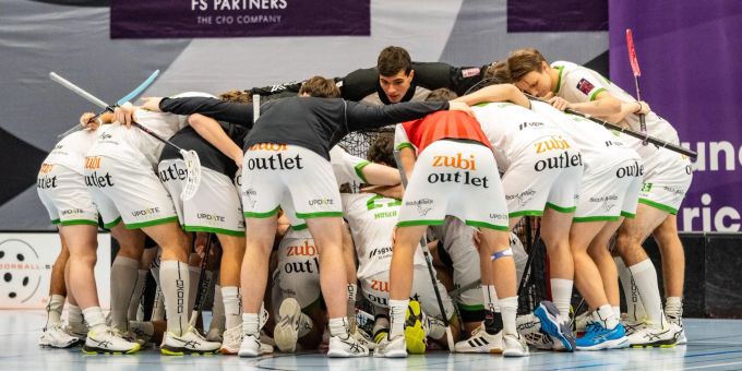 In einem stimmungsvollen Derby verliert der UHC WaSa auswärts gegen Flooball Thurgau am Donnerstagabend mit 7:10. UHC WaSa Flooball Thurgau